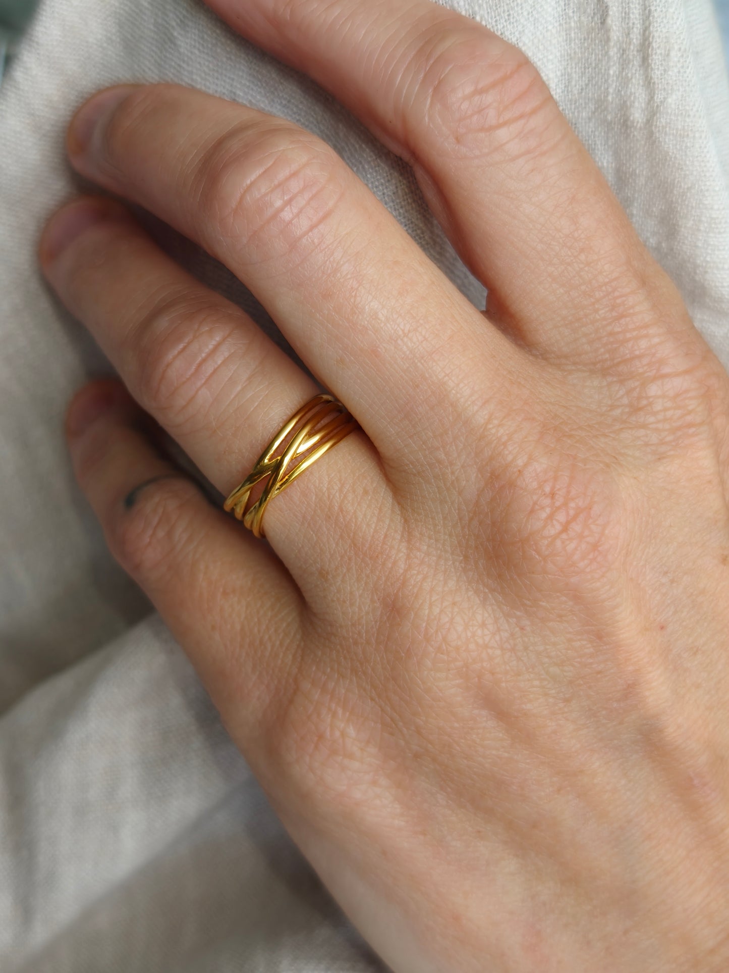 Multi-band open ring